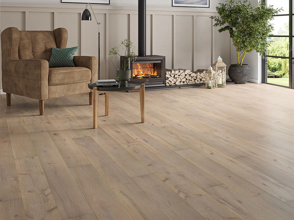 Timberlay Whiteleaf Oak Engineered Flooring, Grey, Brushed & Lacquered, 190x3x14 mm image