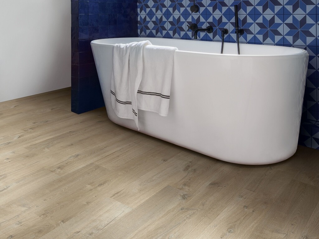 QuickStep Impressive Soft Oak Light Brown Laminate Flooring
