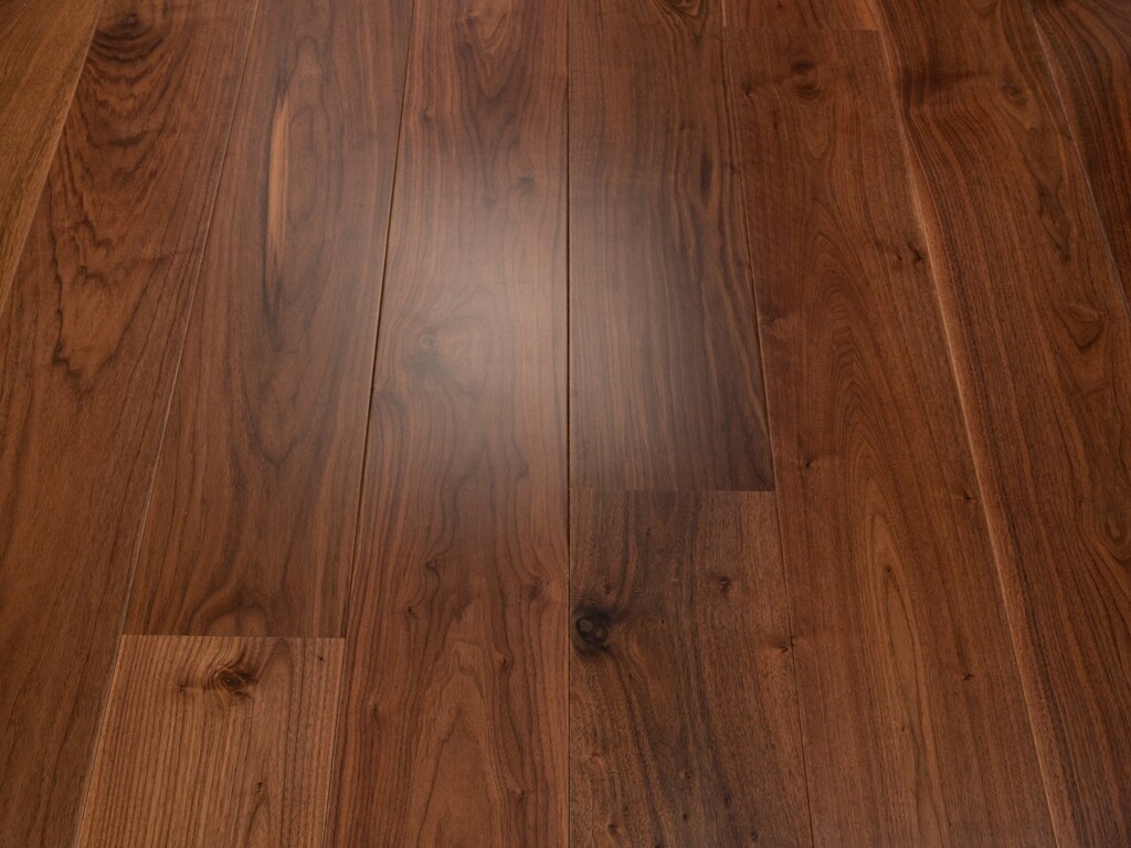 Timberlay Engineered Walnut Wood Flooring, Lacquered, 190x3x14 Mm