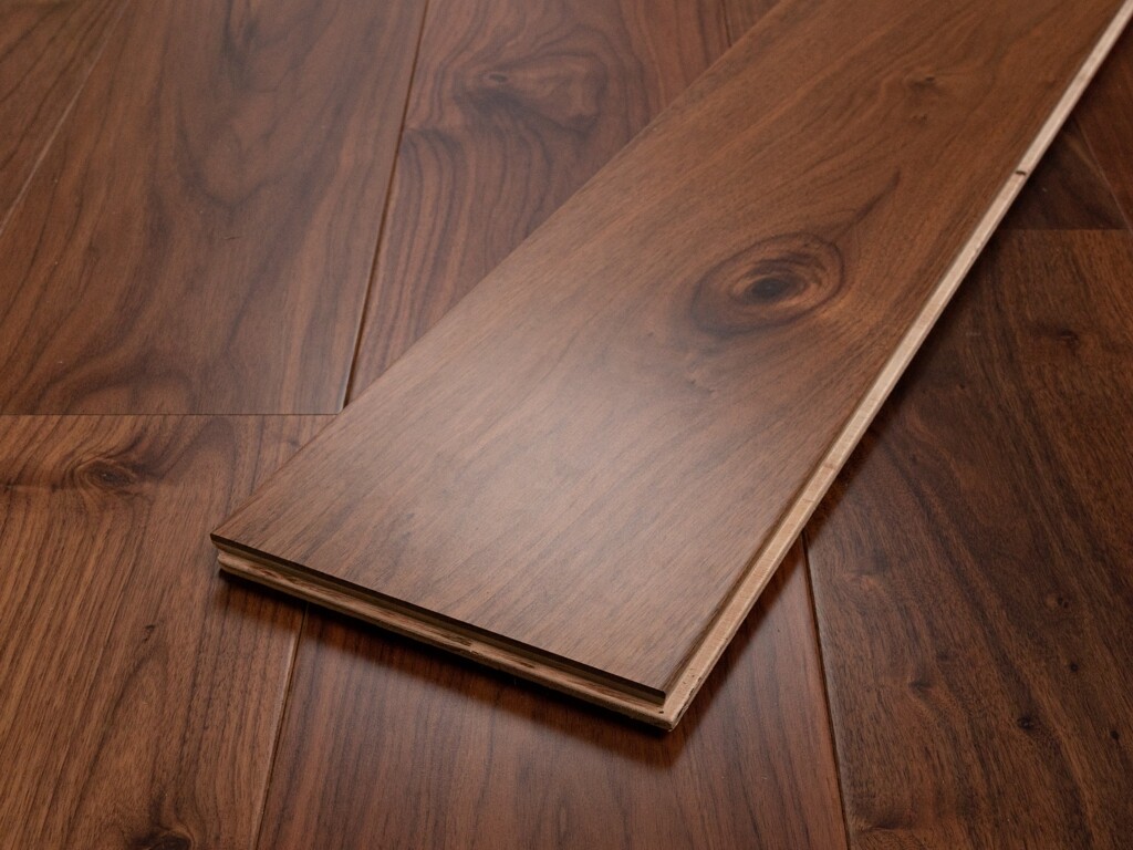 Timberlay Engineered Walnut Wood Flooring, Lacquered, 190x3x14 Mm