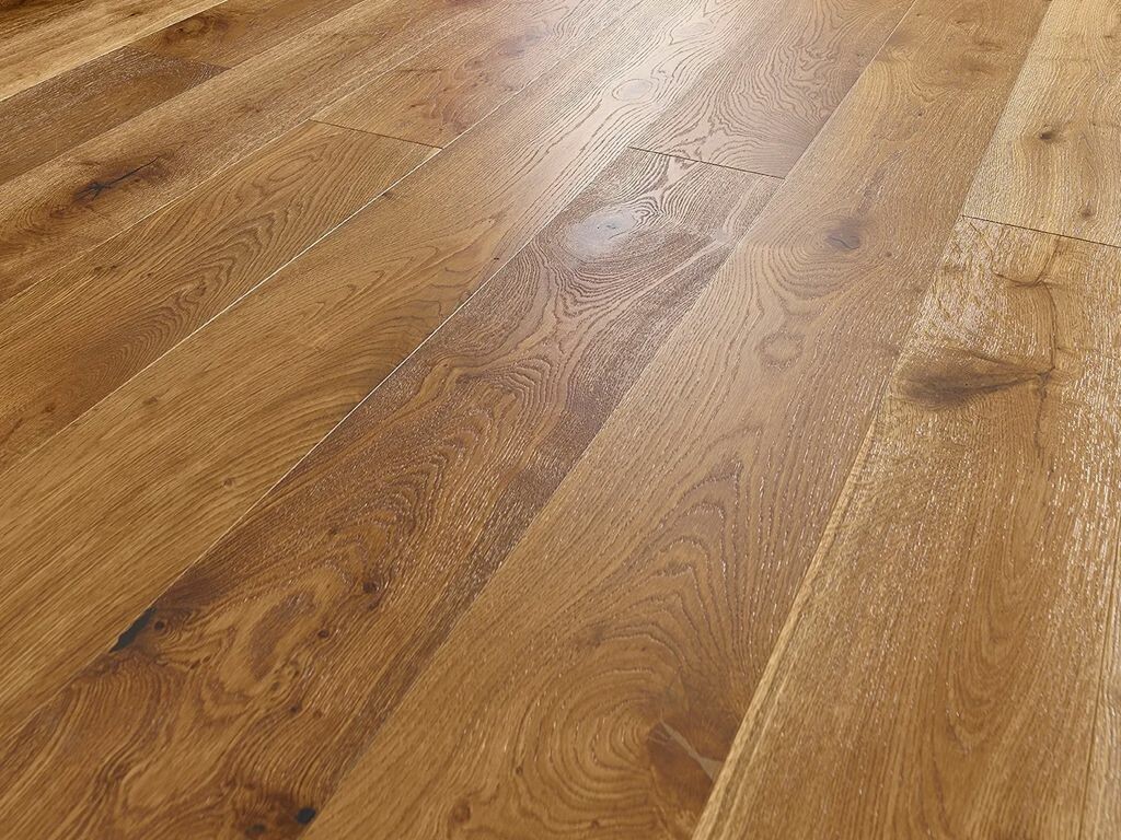 Evolve Engineered Oak Flooring, Handscraped, Golden Lacquered, 190x4x15 mm