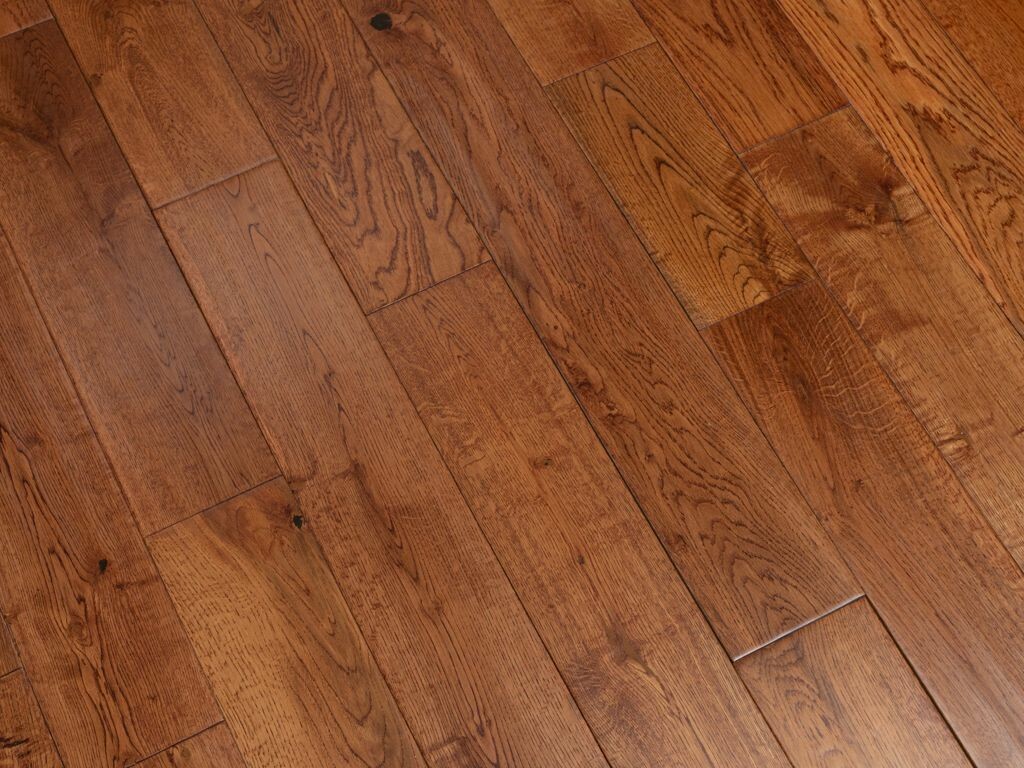 Timberlay Solid Oak Wood Flooring, Golden, Handscraped, Lacquered, 125x18 Mm