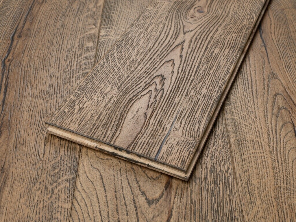 Timberlay Engineered Oak Flooring, Antique Dark Brown, Distressed & Oiled, 190x6x20 mm
