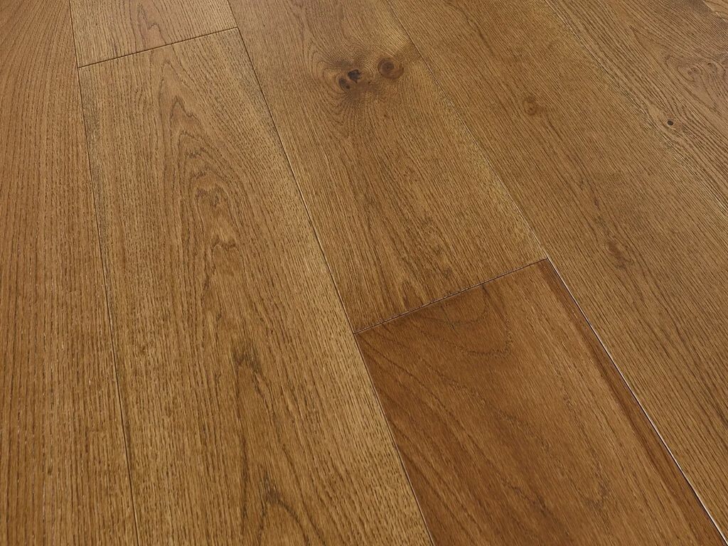 Evolve Wandsworth Engineered Oak Flooring, Cognac, Distressed, Brushed & Lacquered, 220x4x15 mm