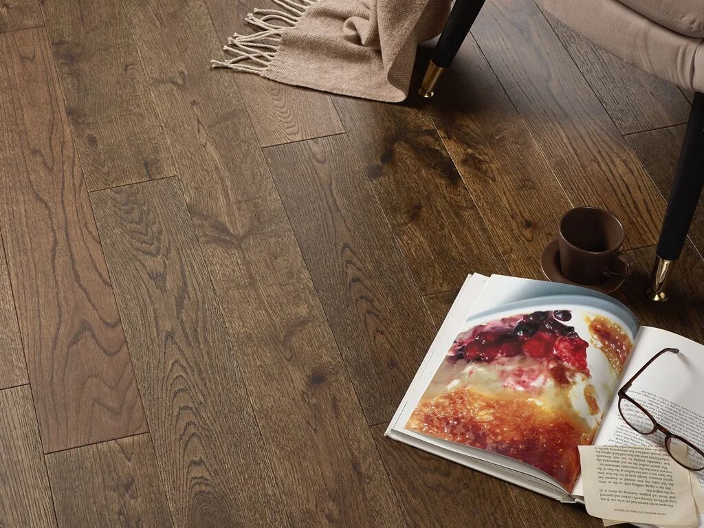 Evolve Engineered Oak Flooring, Smoked, Brushed & Lacquered, 125x5x18 Mm